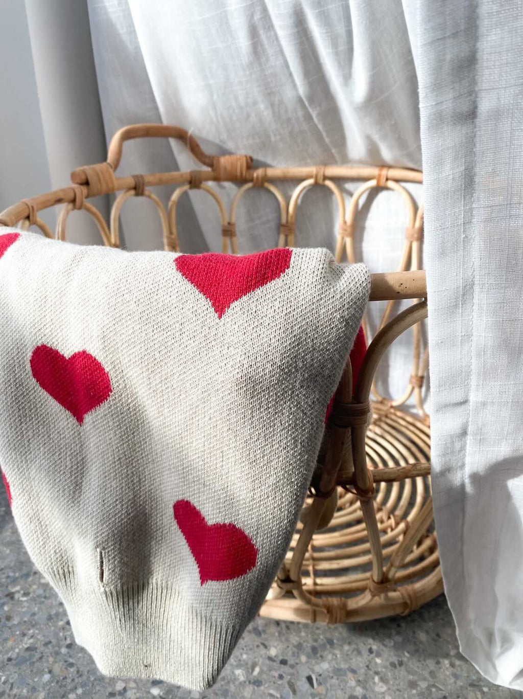 Pull à coeurs rouges - LOU & CO