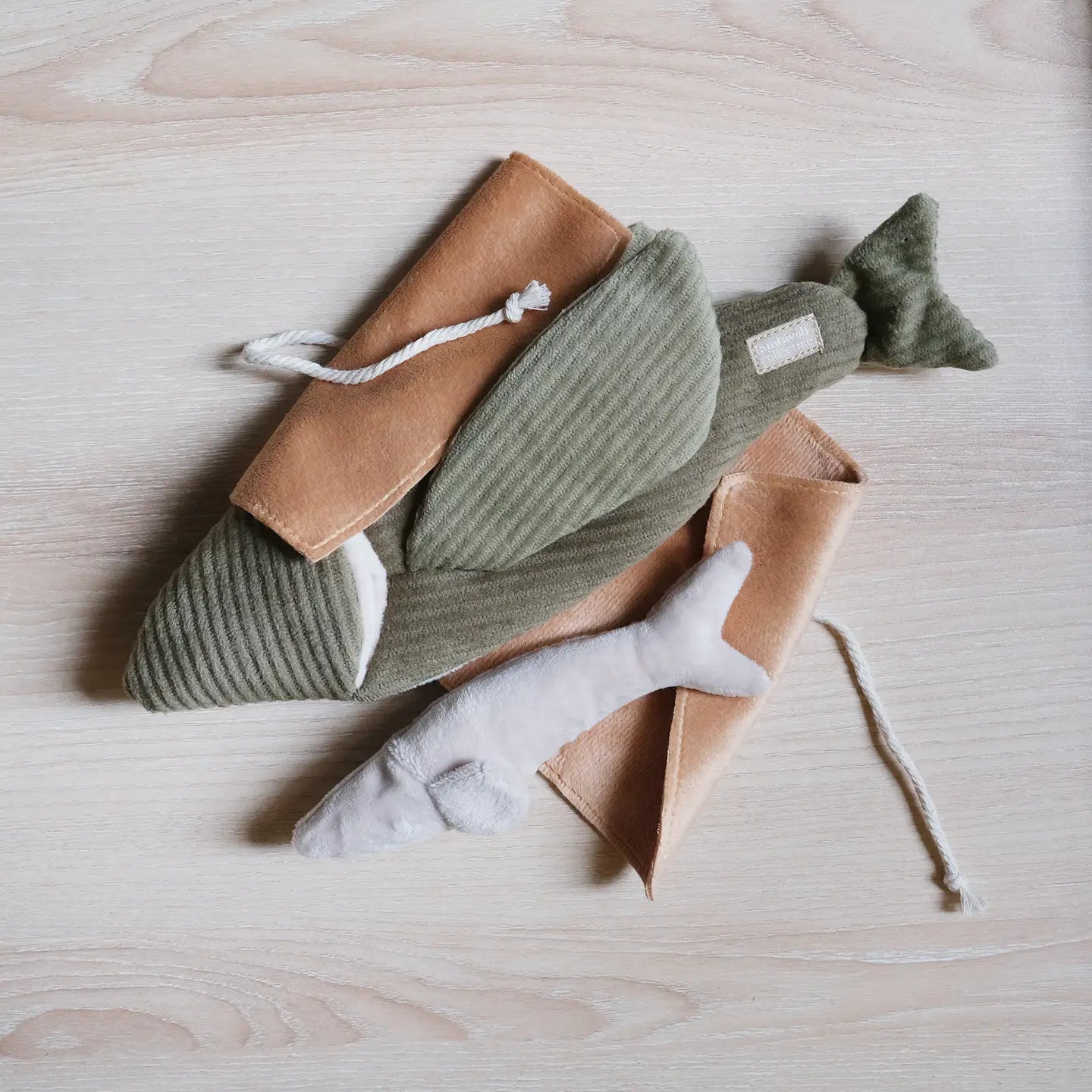 Flying Fish Toy - LAMBWOLF COLLECTIVE