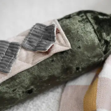 Merlot Bottle Toy - LAMBWOLF COLLECTIVE 