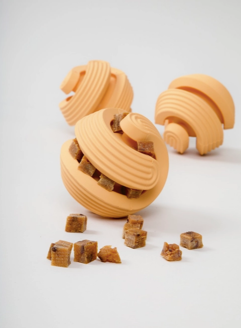 Orange Treat Maze - INT. PETS