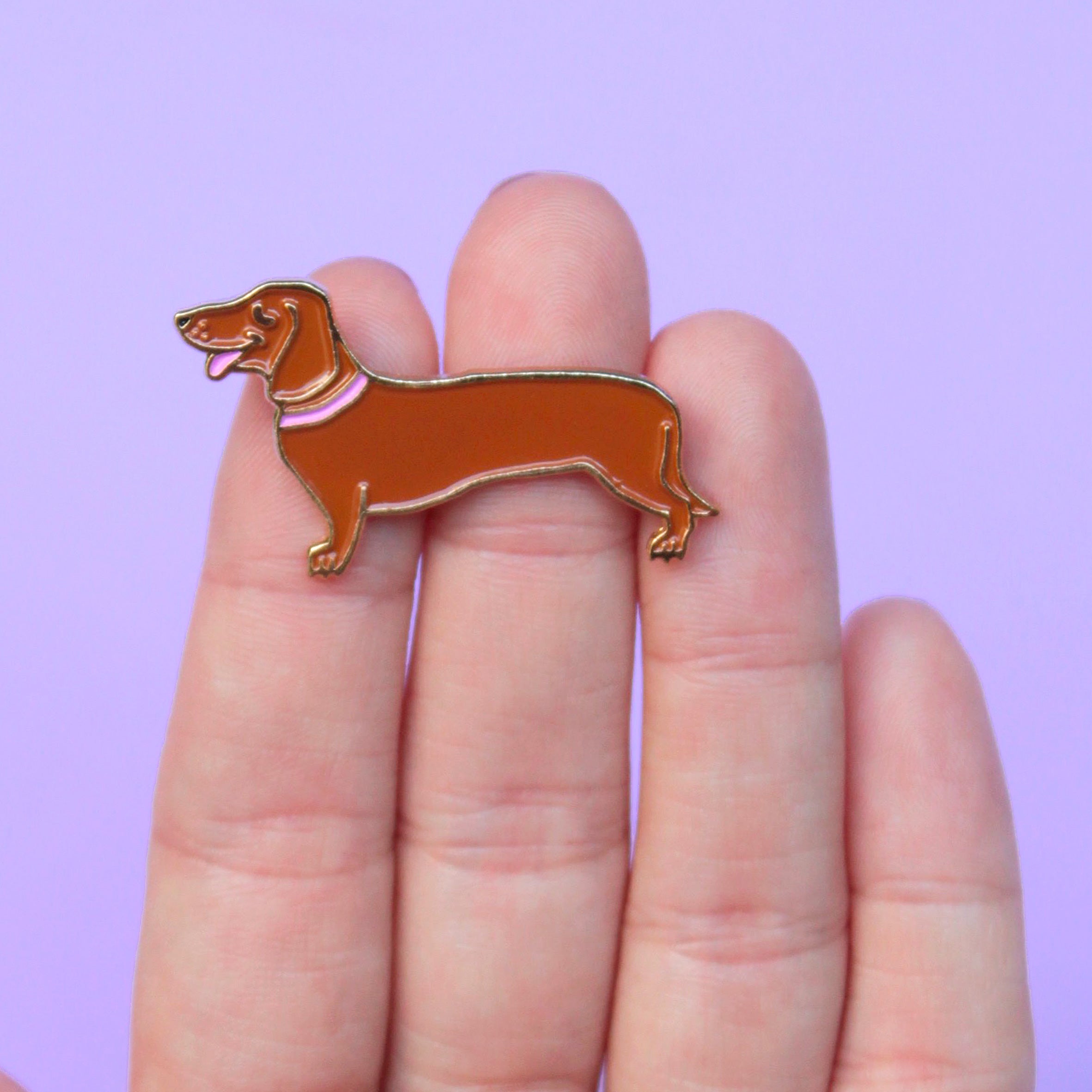 Dachshund Pin - HELLO SUZETTE