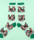 Chaussettes transparentes avec motifs Beagles de la marque Coucou Suzette.