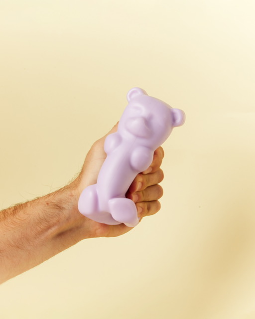Jouet pour chien en forme d'ours en gélatine, couleur mauve, de la marque Barc London