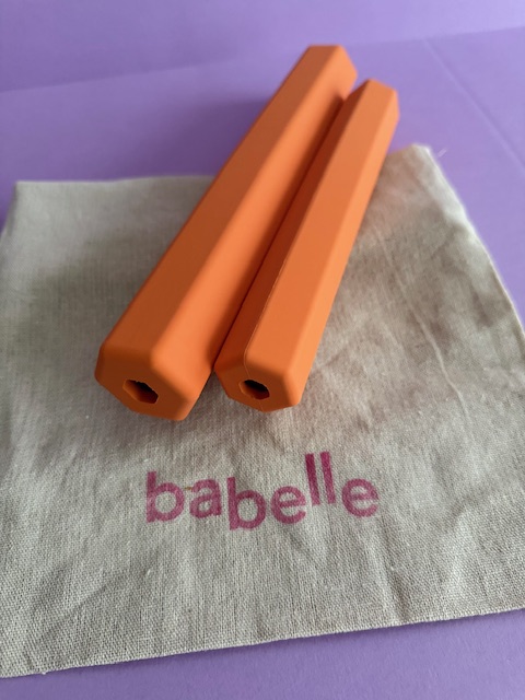 Tube à friandises, jouet d'enrichissement pour chien, couleur orange, de la marque Babelle For Dogs